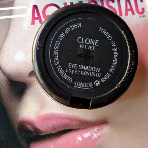 MAC Cosmetics RARE Clone Velvet Eyeshadow - Picture 3 of 4
